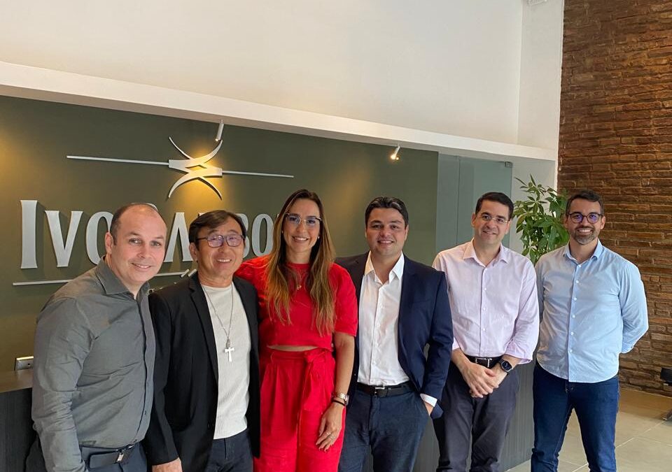 Escritório recebe visita de diretor da Thomson Reuters