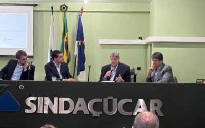 Tributaristas do escritório dão palestra sobre os impactos da reforma tributária no setor sucroalcooleiro.